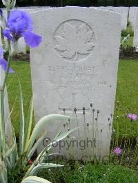 Etaples Military Cemetery - Clayson, J A